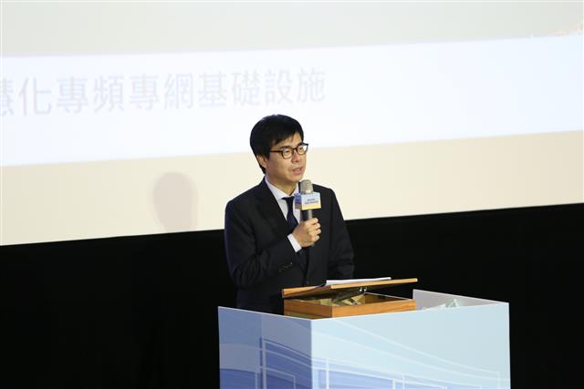 經濟部與高市府攜手 打造亞灣5G AIoT重鎮 加速港灣再造 翻轉南部產業新價值-高雄市市長陳其邁致詞。