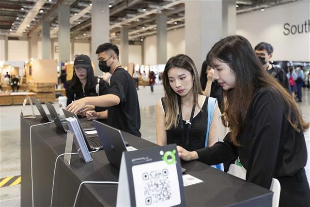 未來設計展區內提供4款AI數位工具供民眾體驗。