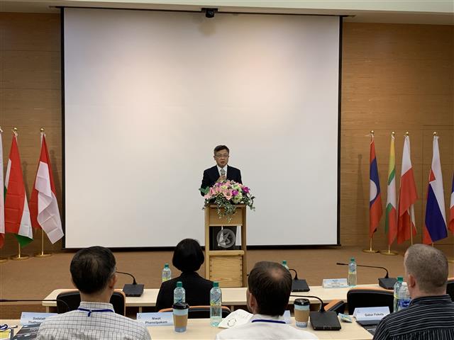 Deputy Director General Shih-Chou Huang delivers opening remarks
