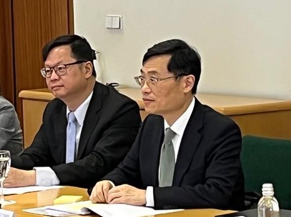 MOEA Deputy Minister Chen (right) co-chairs the 1st Lithuania-Taiwan Economic Dialogue at the Lithuanian Ministry of Economy and Innovation in Vilnius