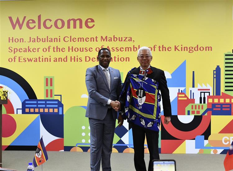 史瓦帝尼眾議院議長馬布札率代表團 參訪台灣中油桃園煉油廠