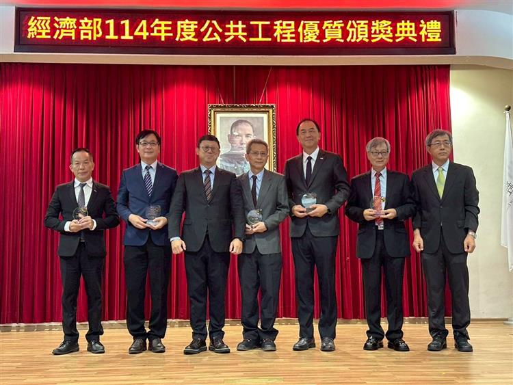 開啟彈跳視窗，連結到台灣中油股份公司-大林石化油品儲運中心41座常壓儲槽興建統包工程(jpg檔)