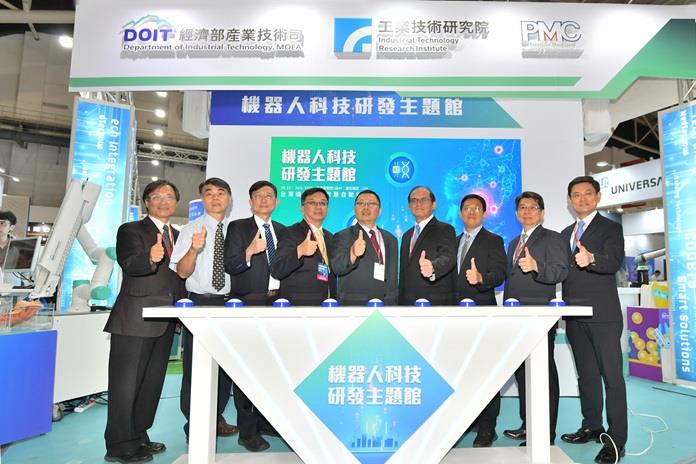 開啟彈跳視窗，連結到經濟部整合法人能量，由工研院、精機中心等法人單位展出智慧醫療及智慧製造等11項最新技術。(jpg檔)