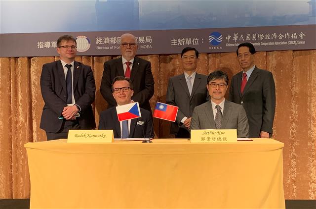 The 18th Session of the Taiwan-Czech Joint Business Council Meeting holds Networking Reception