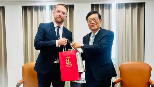 MOEA Deputy Minister Chen meets with Lithuanian Vice Minister of Economy &amp; Innovation