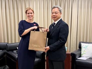 MOEA Minister Receives Representative of the British Office Taipei