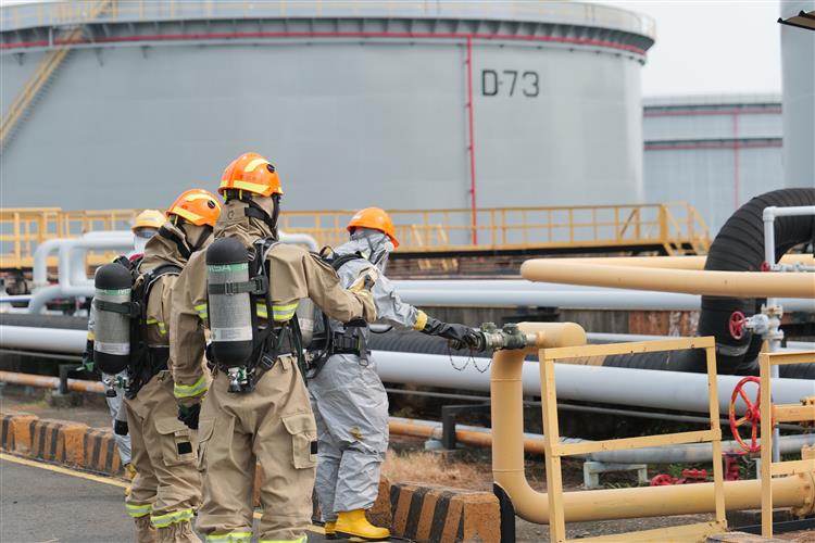 CPC emergency response personnel, together with the Southern Regional Environmental Accident Technical Team, perform a joint drill.
