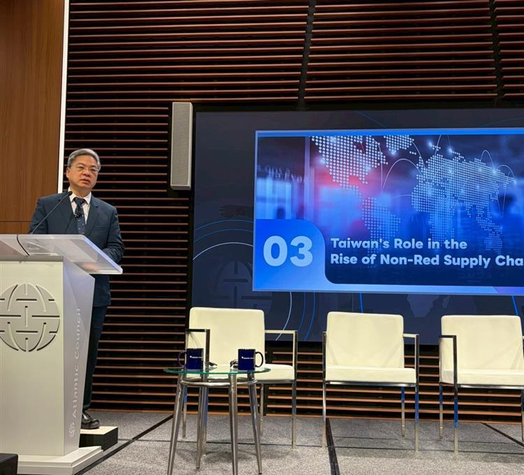 Minister Kung delivered a keynote speech, where he elaborated on Taiwan's pivotal role in global supply chains.