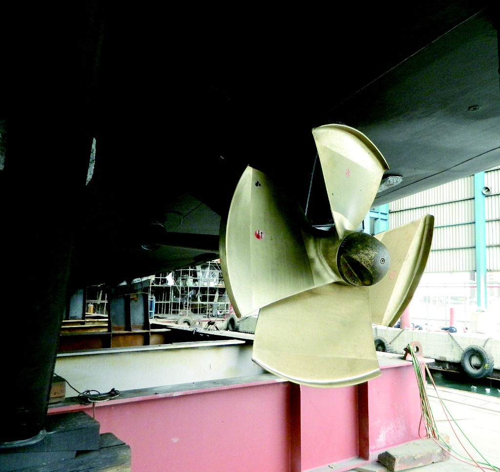 宏昇螺旋槳公司為中信造船廠所製造的低速船用端板螺槳，可提高推進效率
