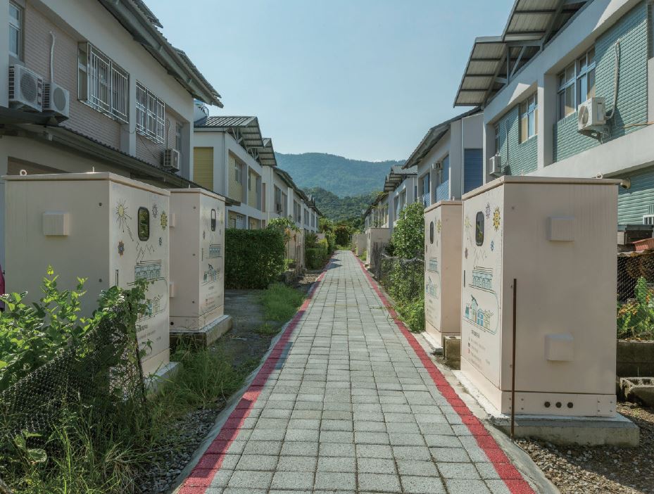 高雄日光小林村家戶型儲電系統(3kW太陽能光電板及6-10kWh電池模組)