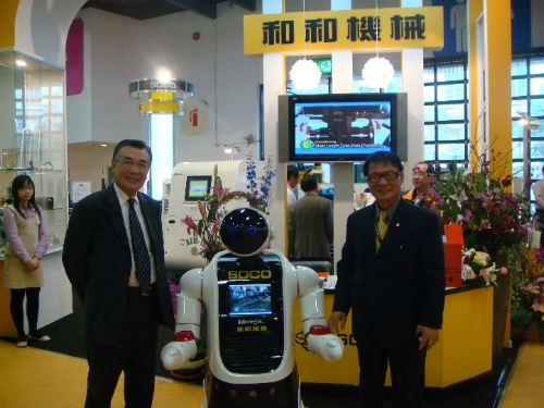 導覽機器人於2009台北國際工具機展服務