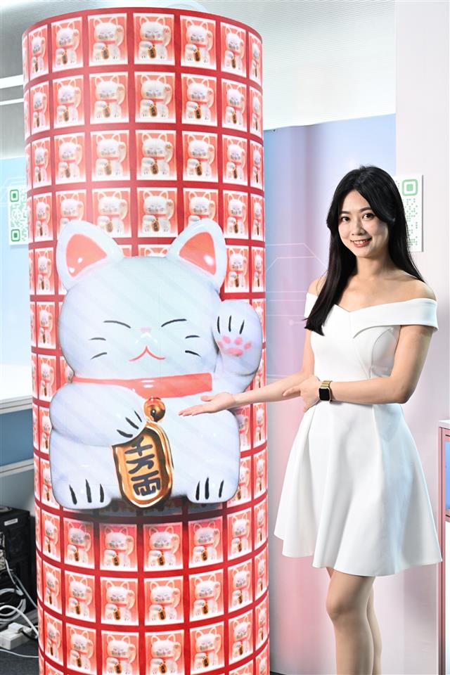 工研院「祈福點燈互動系統」，透過互動顯示技術整合Line App訊息傳輸技術並導入AI技術過濾不雅訊息。