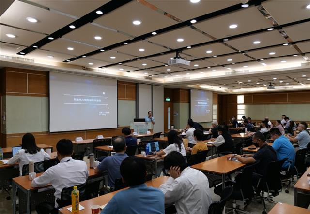 1140620-邀請專家針對「製造業AI轉型趨勢與應用」及「AI數位製造與生產再進化」等主題進行分享
