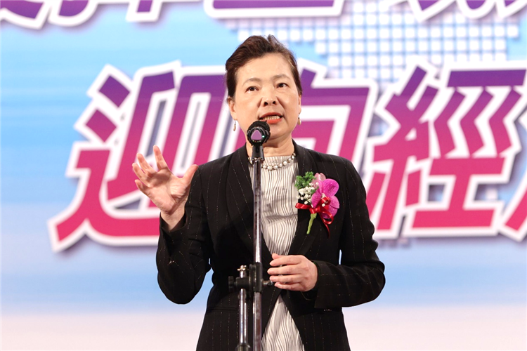 經濟部王美花部長致詞嘉勉創業歷史悠久廠商