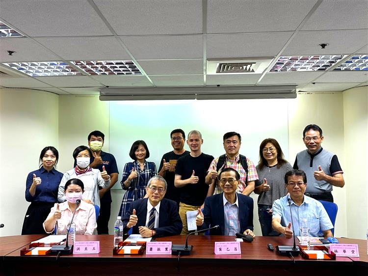 國際貿易局蕭參事振寰與台灣區絲織工業同業公會座談會