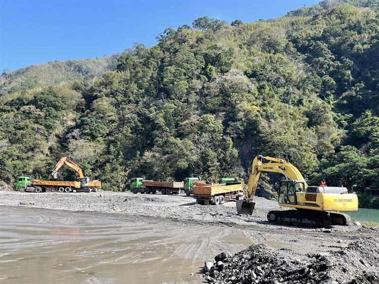 2023年石門水庫清淤再破紀錄-石門水庫庫區上游陸挖