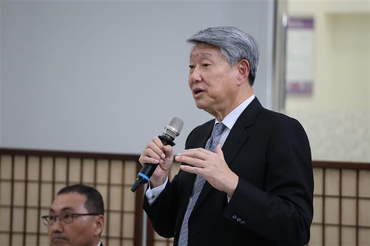 經濟部郭部長就產業代表問題需求提出建議及解決辦法。