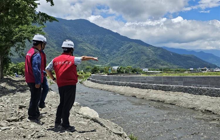 9第八河川分署郭建宏分署長巡視紅石溪堤防工程防汛整備情形