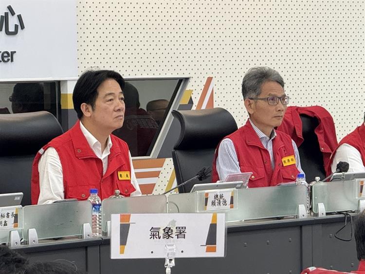 2強降雨影響持續 總統賴清德視察中央災害應變中心關心災情