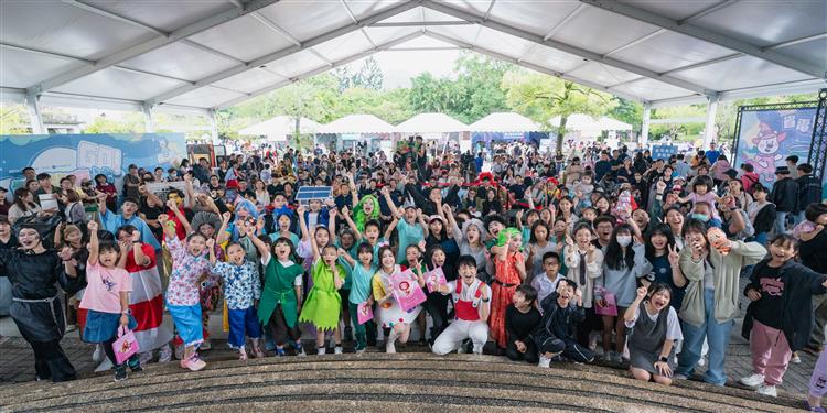 哥哥姊姊活力唱跳帶領大小朋友一起節能魔法GO！