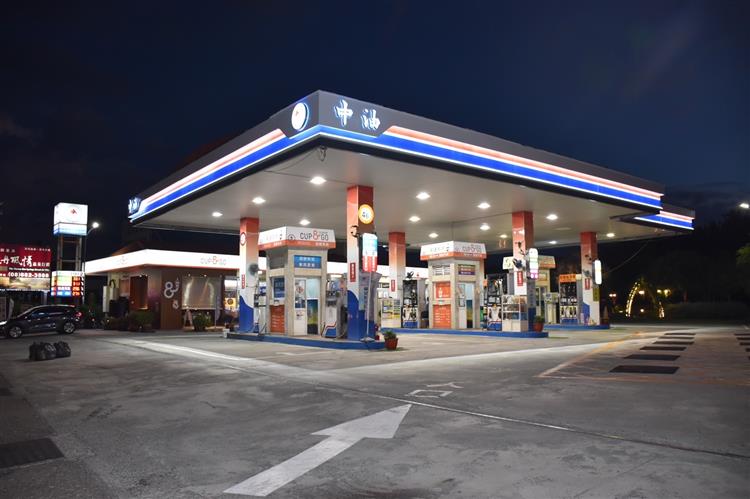 明（17）日起汽油價格不調整、柴油價格調降0.2元