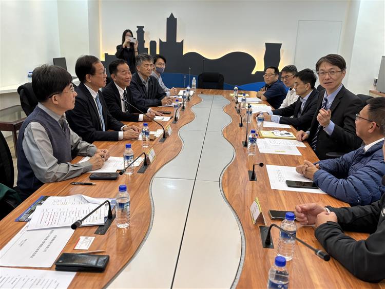 台糖12日拜會高雄地檢署，雙方將共同推動純淨綠電，捍衛廉能治理。