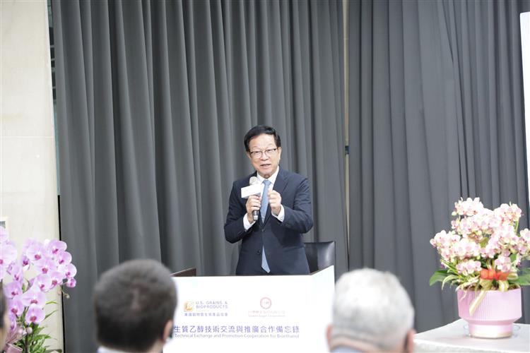 台糖公司董事長吳明昌出席與USGBC簽署「生質乙醇技術交流與推廣合作備忘錄」活動。
