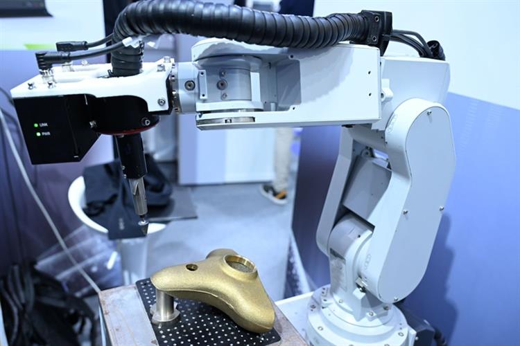赫侖（Holon Robotics）打造經驗驅動型機器人作業系統HolonOS，整合AI、感測器與多品牌機械手臂