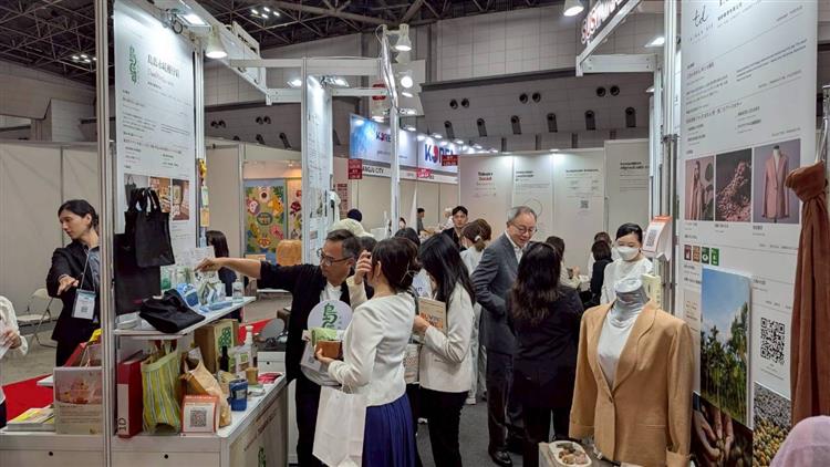 開展首日台灣社會創新選物館觀展人潮             