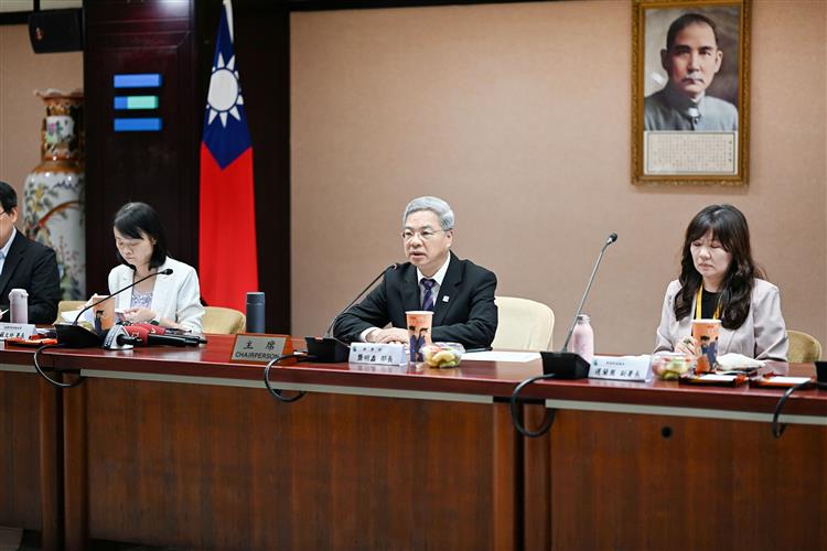 經濟部召開食品業者座談交流會 經濟部龔明鑫部長傾聽業者第一線聲音，協力共同守護食安