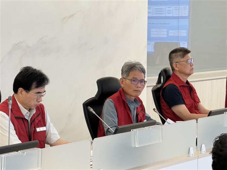 1.嚴防持續性豪雨威脅 經濟部應變小組今(23)日18時提升為一級開設-賴次長建信召開應變會議