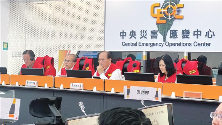 1.指揮官行政院政務委員季連成主持水災中央災害應變中心第2次工作會議