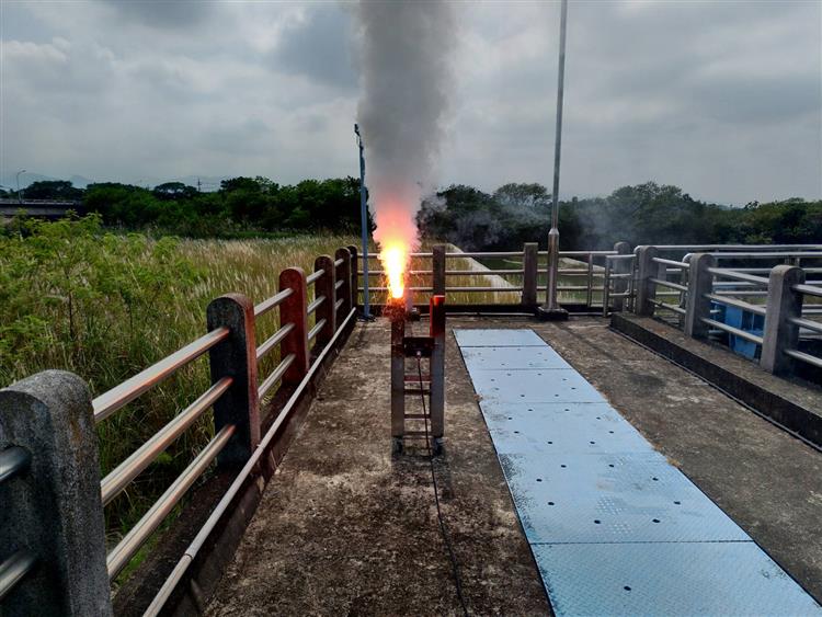 再接再厲把握難得降雨時機 仁義潭人工增雨作業