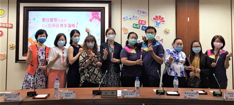 中小企業處「數位群聚拚創意 打造台灣在地幸福味」記者會，適逢母親節，透過三位微型女性企業主的成長故事，向全天下偉大的母親們說聲媽媽辛苦了