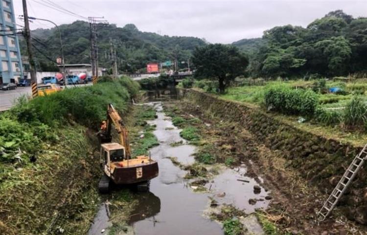 水利署加強巡檢水利建造物及防汛整備確保安全-深澳坑溪河道整理