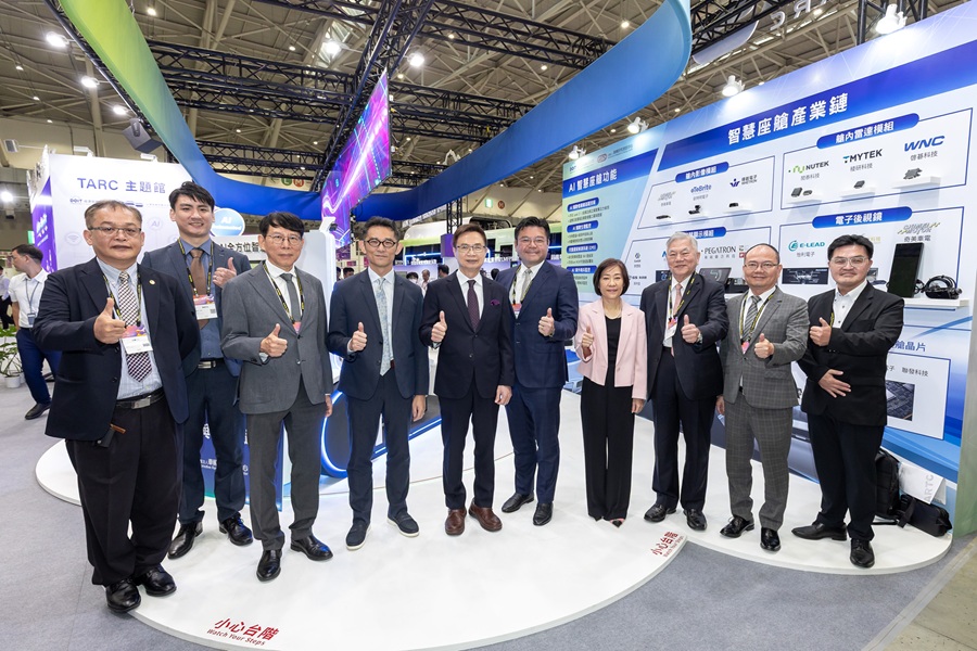 台北國際車用電子展「城際氫能大巴」與「AI智慧座艙」亮相 經濟部TARC主題館大秀臺灣車電雙引擎