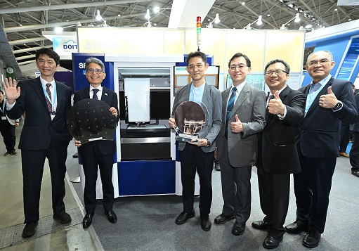 連結到經濟部與顯示產業攜手展出27項創新技術 瞄準先進封裝需求發表全球首創面板級全濕式TGV 解決方案