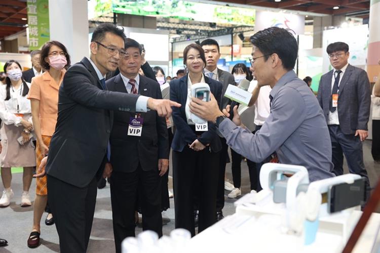 開啟彈跳視窗，連結到經濟部技術司司長郭肇中聽取金屬中心「口腔照護暨吞嚥賦能智慧方案」亮點技術說明(jpg檔)