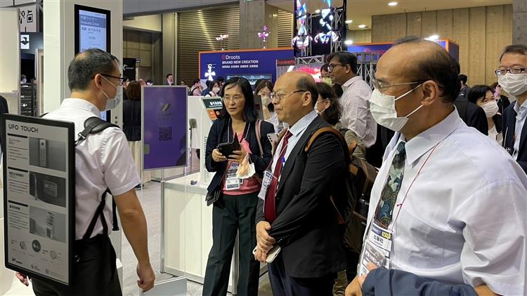 IDB led Taiwanese enterprises to showcase 5G and smart display solutions in Japan, expanding international business opportunities