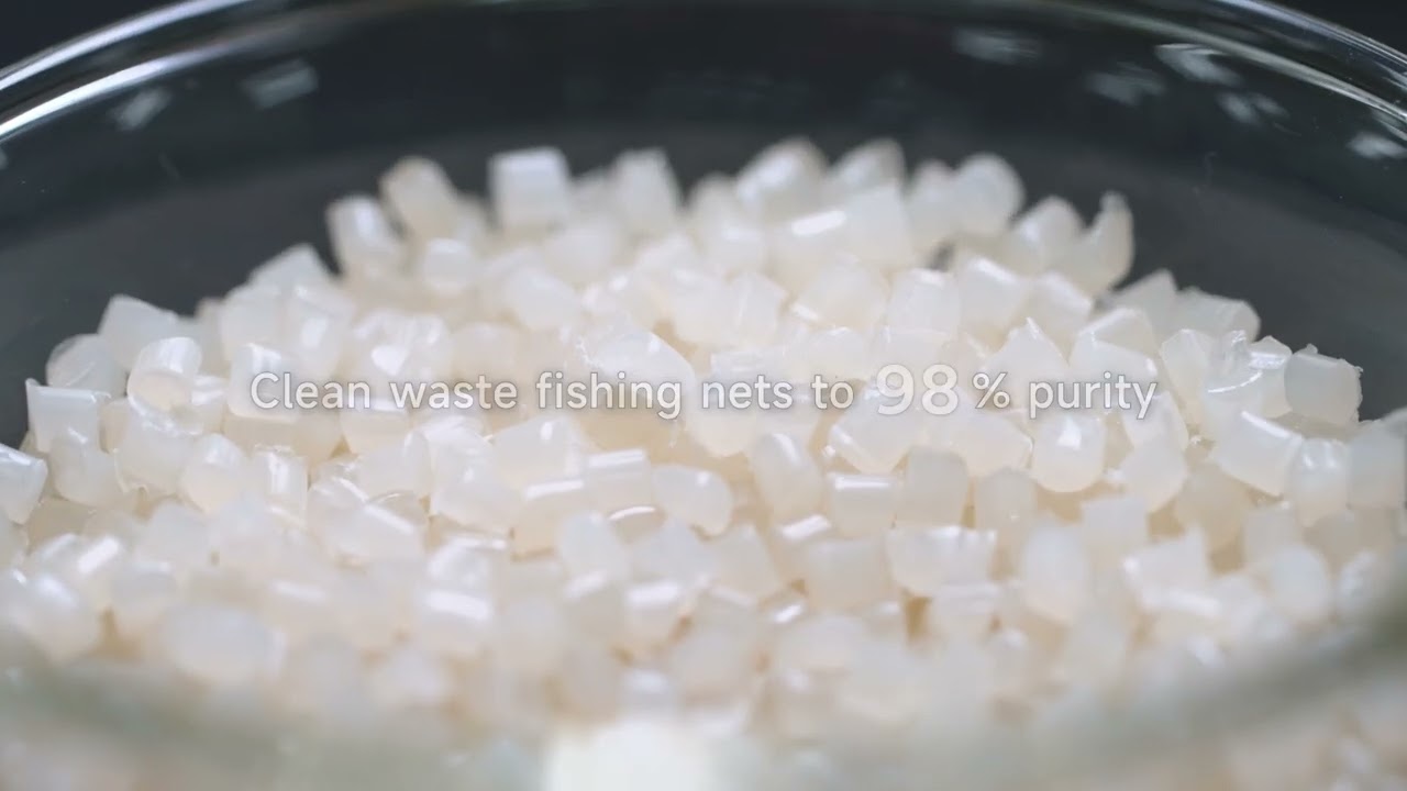 Looping Nylon Technique: no virgin material from recycled fiber to recycle Video