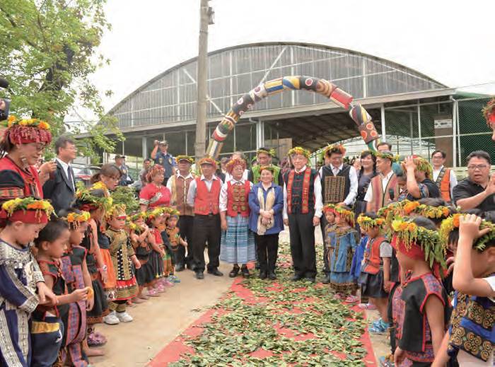 屏東縣原住民特色農業推動協會與國內食品大廠簽約儀式