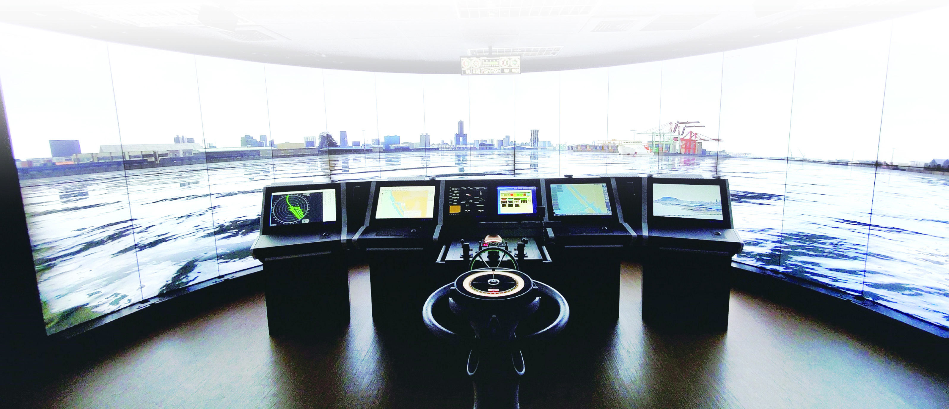 自駕船模擬操控室駕駛台及虛擬實境場景