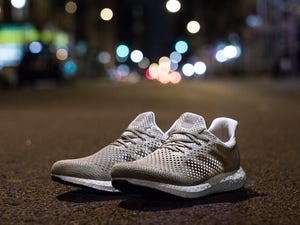 圖1 adidas Futurecraft Biofabric鞋面的球鞋