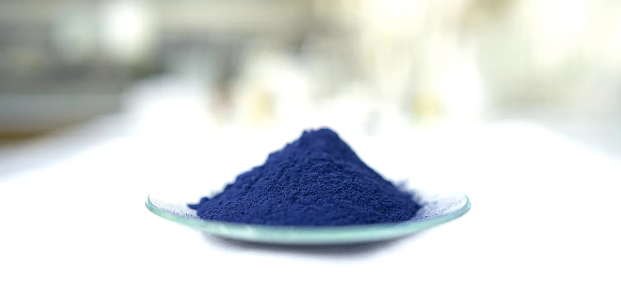 圖2 Pili Bio靛藍色的生物基染料為牛仔布染色提供永續選項
