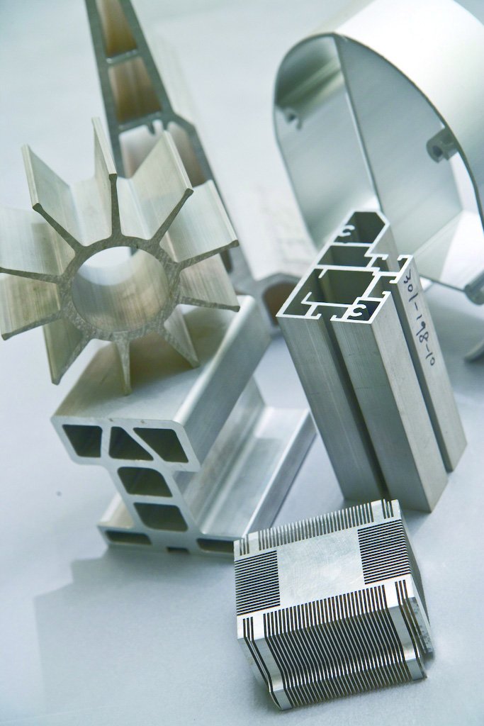 鋁擠型產業發展追求高強度高精度，產品多元