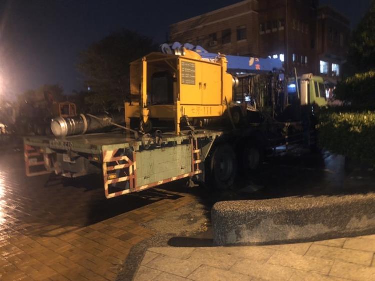 尼莎颱風帶來豪雨 水利署與地方政府合作應變減災-七河局-因應尼莎颱風外圍環流影響調用兩部移動式抽水機恆春半島待命 (2)