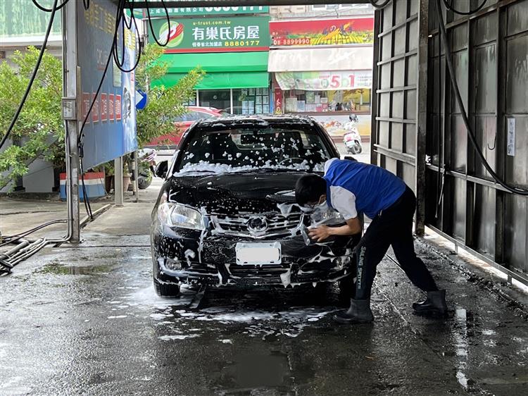 台灣中油：直營站洗車服務春節期間維持優惠價不漲價             讓民眾加好油、洗好車、平安好行！