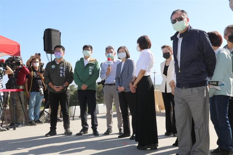 南部降雨30年最少   去年8月豐水期即提前部署全力抗旱-總統視察高雄水情