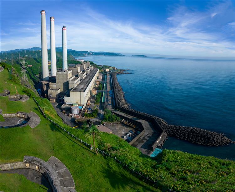 台電表示，填地位置雖然有東移，但仍在原來環評送審的開發範圍內，相關海域的調查工作，台電已依範疇界定結論辦理完成。