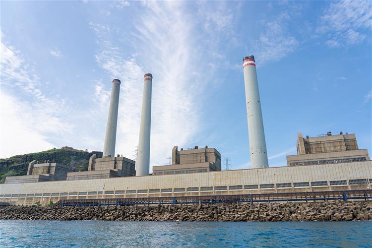協和更新計畫為了盡更大努力保護海洋生態，去年提出「東移方案」，預定填地興建儲氣槽的區域將東移，填地面積也大幅減少。